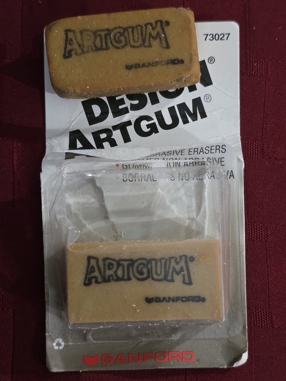 2 Vintage Rubber Erasers 73027 DESIGN ARTGUM SANFORD USA 1997 -READ DESCRIPTION-
